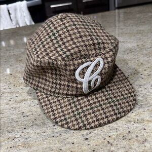 Classic Houndstooth Cap with White Embroidery